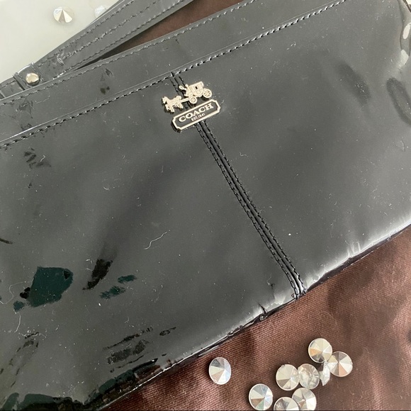 🖤Coach Patent Leather Clutch🖤 - Picture 3 of 6